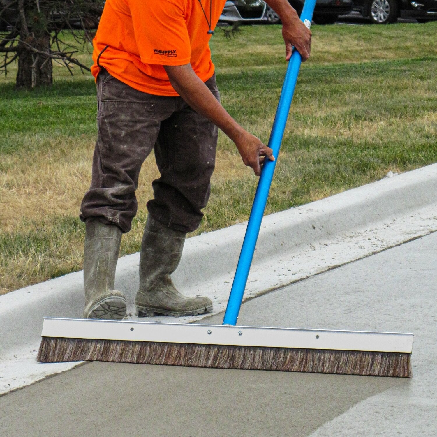 Kraft Tool CC206 24″ Aluminum Natural Horsehair & Poly Blend Concrete Finish Broom Online now