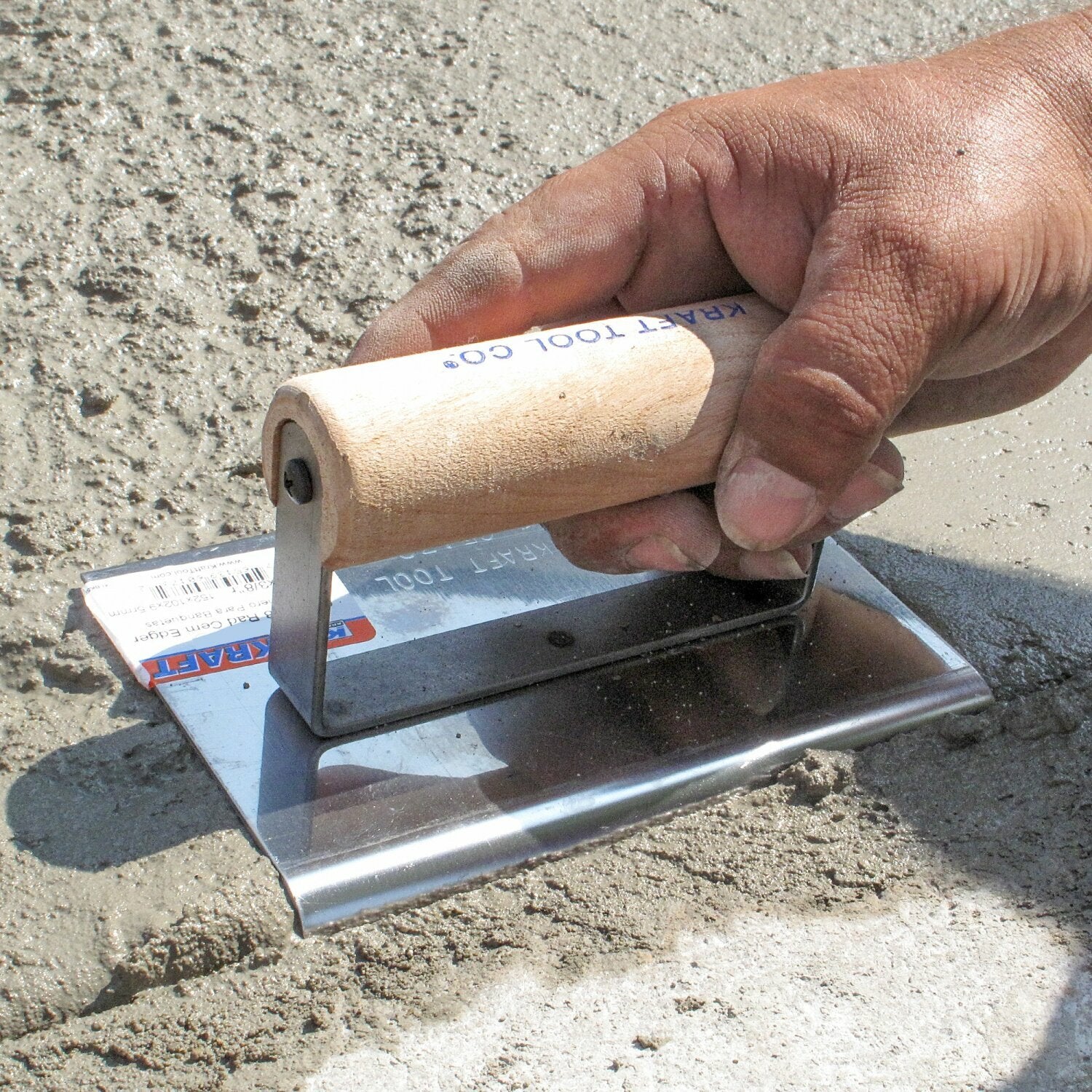 Kraft Tool CF101 8″ x 6″ 1/4″R Stainless Steel Cement Edger with Wood Handle Online Hot Sale