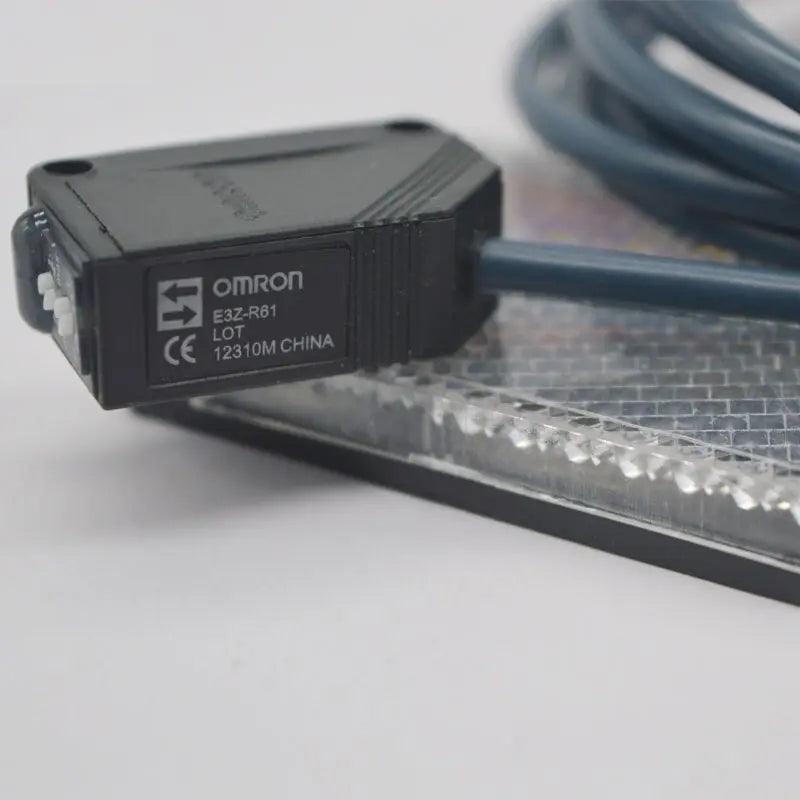 Omron- Photoelectric Sensor Retro-reflective with MSR function E3Z-R61 E3Z-R81 optional on Sale