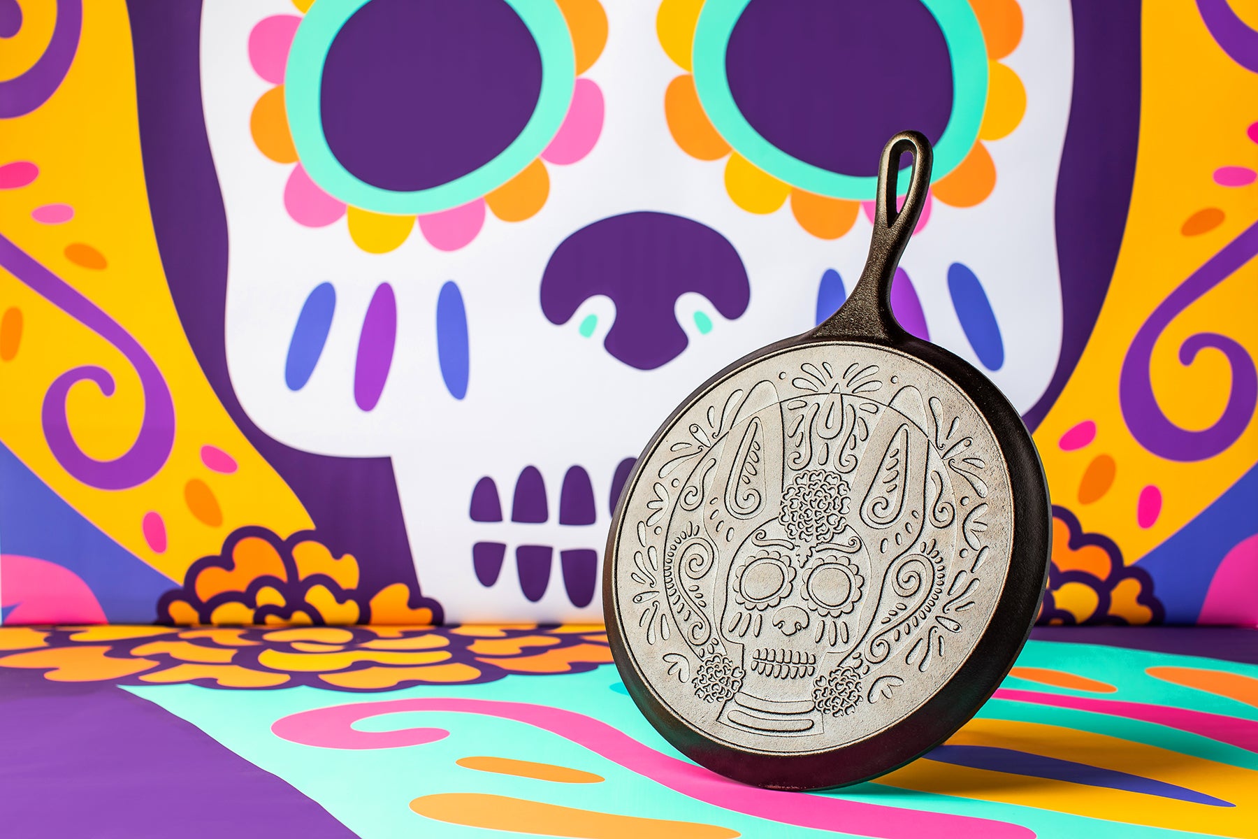 Lodge Day of the Dead 10.5 Inch Sugar Skull Cast Iron Griddle Sale