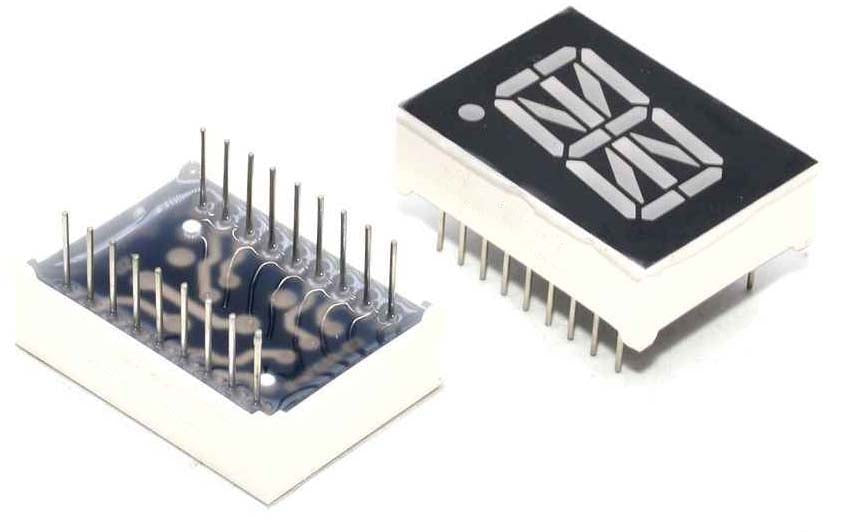 0.8 inch (20mm) 16 Segment Single Digit Alphanumeric Display, Red, Common Cathode Discount
