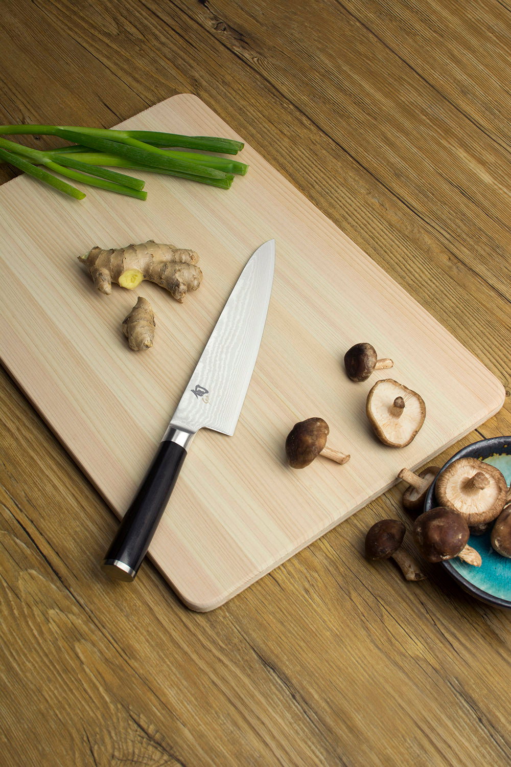 Shun Classic 2 Piece Asian Knife Set, 7-Inch Chef’s Knife, 4.5-Inch Prep Knife on Sale